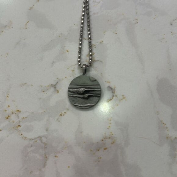 Wave Necklace - Picture 3 of 4